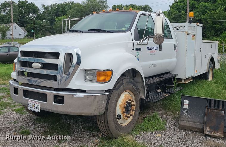 2007 Ford F750 Super Duty  utility / service truck - MO9973