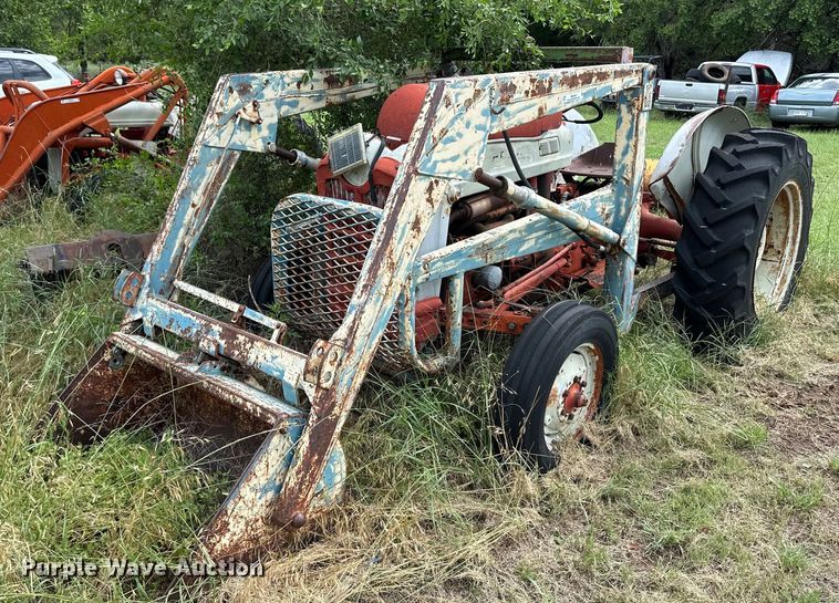 Ford 4000  tractor - NE9055
