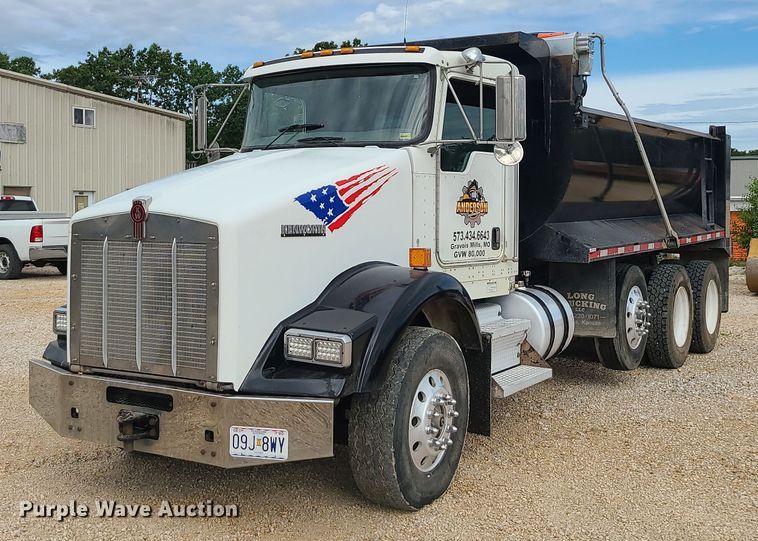 2007 Kenworth T800  dump truck - BR9809