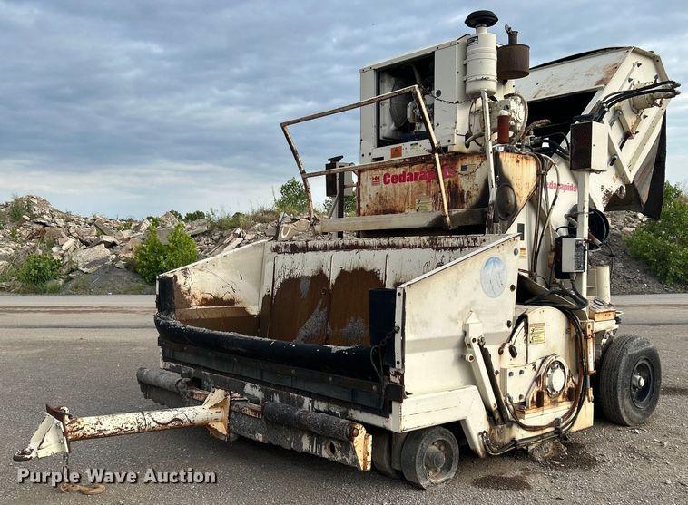 2002 Cedarapids MS-4  shuttle buggy material transfer unit - DI7887