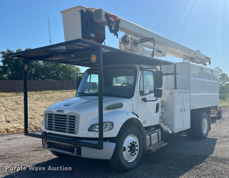 2013 Freightliner Business Class M2  forestry bucket truck - DN3082