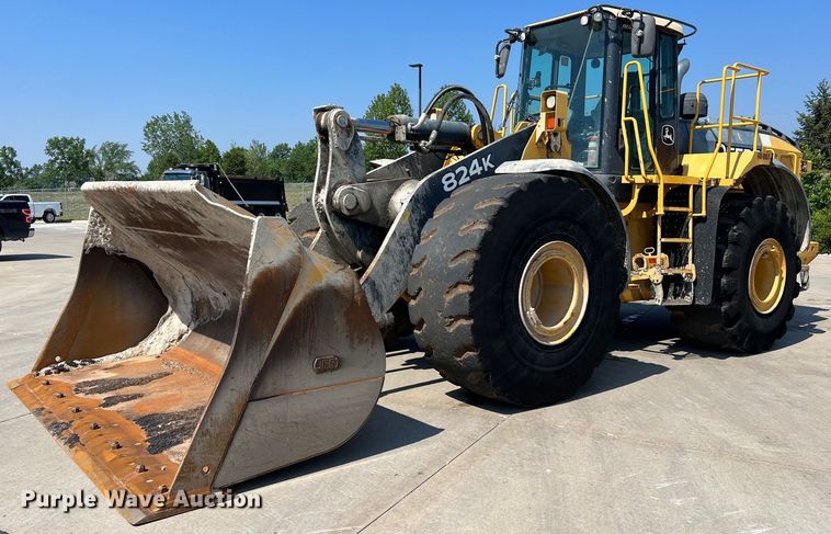 2010 John Deere 824K  wheel loader - II9243