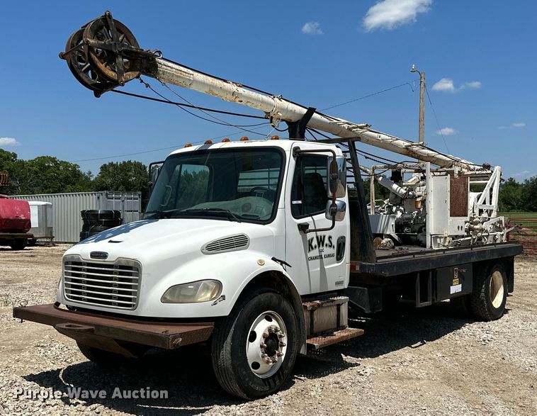 2005 Freightliner Business Class M2  drilling rig truck - MB9575