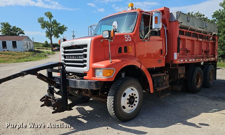 2003 Sterling LT7500  dump truck - DN8581