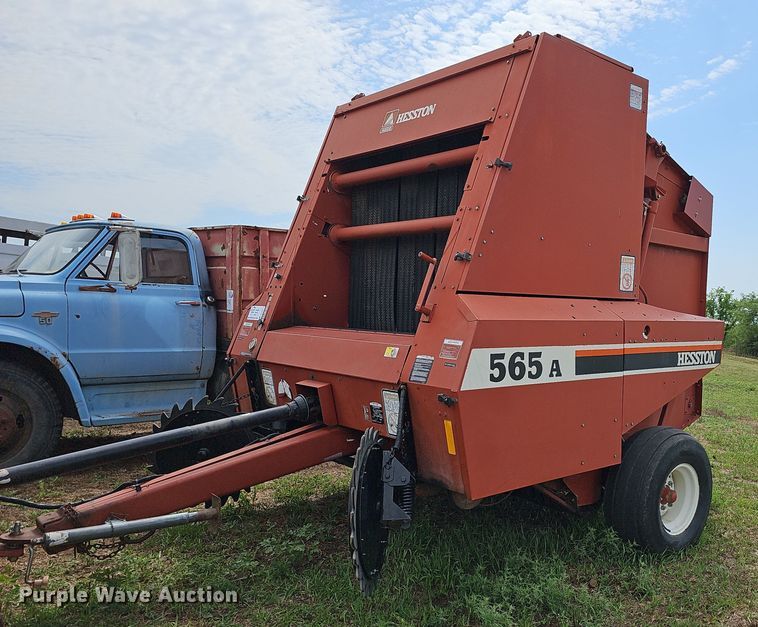 Hesston 565A  round baler - DN8577