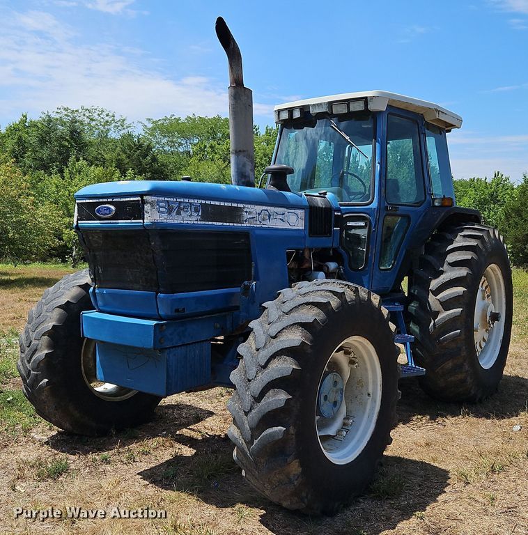 1990 Ford 8730  MFWD tractor - LM9079