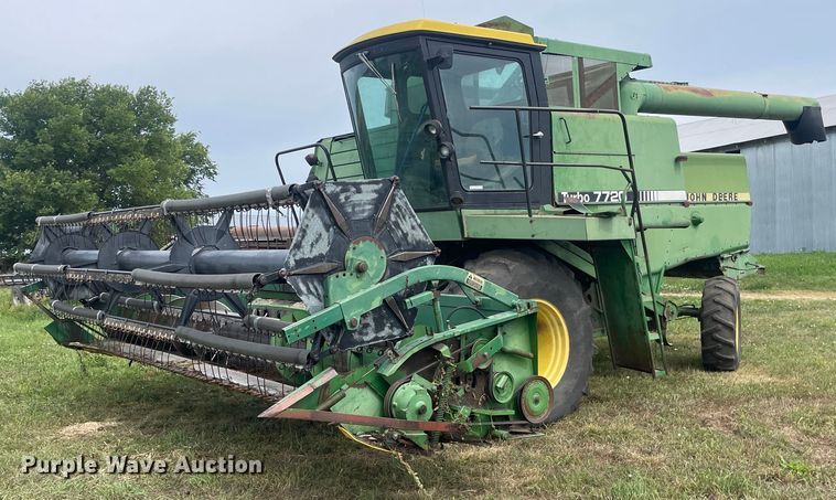 1980 John Deere 7720 Turbo  combine - LS9321