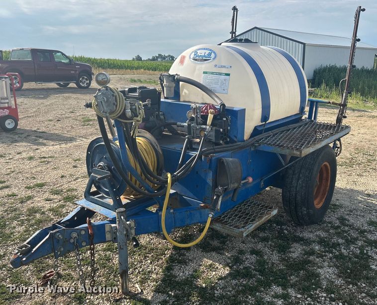 Broyhill B912  turf sprayer - MC9993