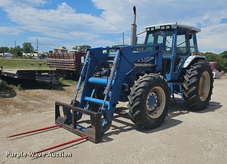 Ford 8210 Series III  MFWD tractor - NT9760