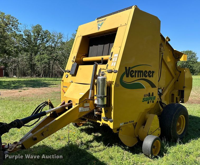 2013 Vermeer 604 Super M  round baler - OC9094