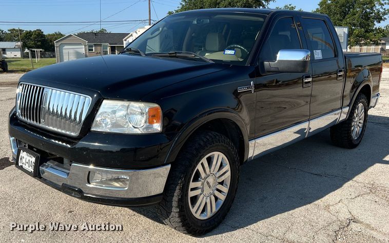 2006 Lincoln Mark LT  Crew Cab pickup truck - DN3090