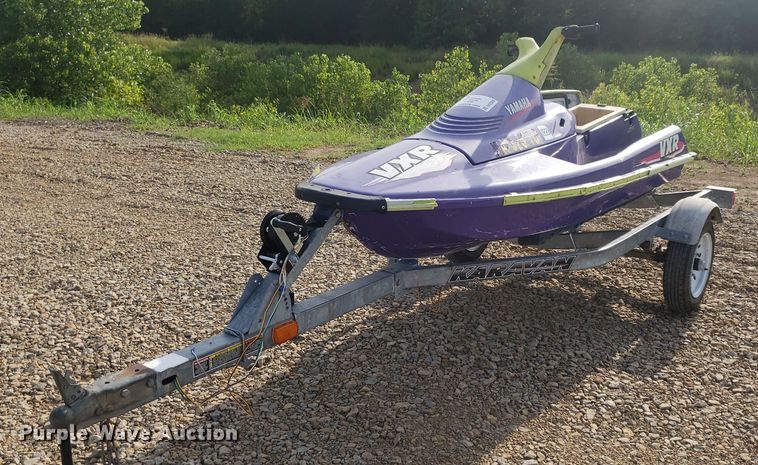 Yamaha VXR  personal watercraft - DO2920