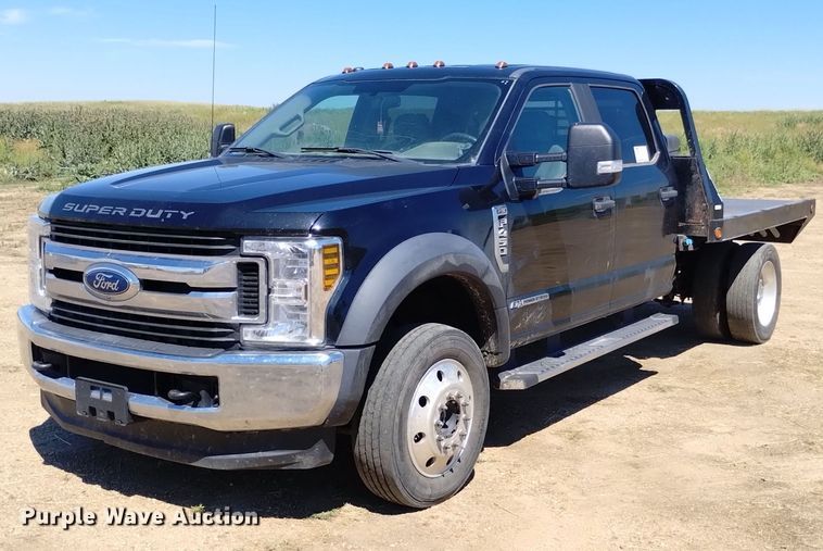 2018 Ford F450 Super Duty  Crew Cab flatbed truck - DP3322