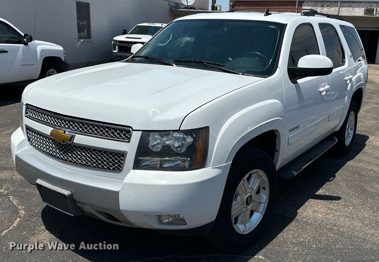 2014 Chevy Tahoe  SUV - KM9856
