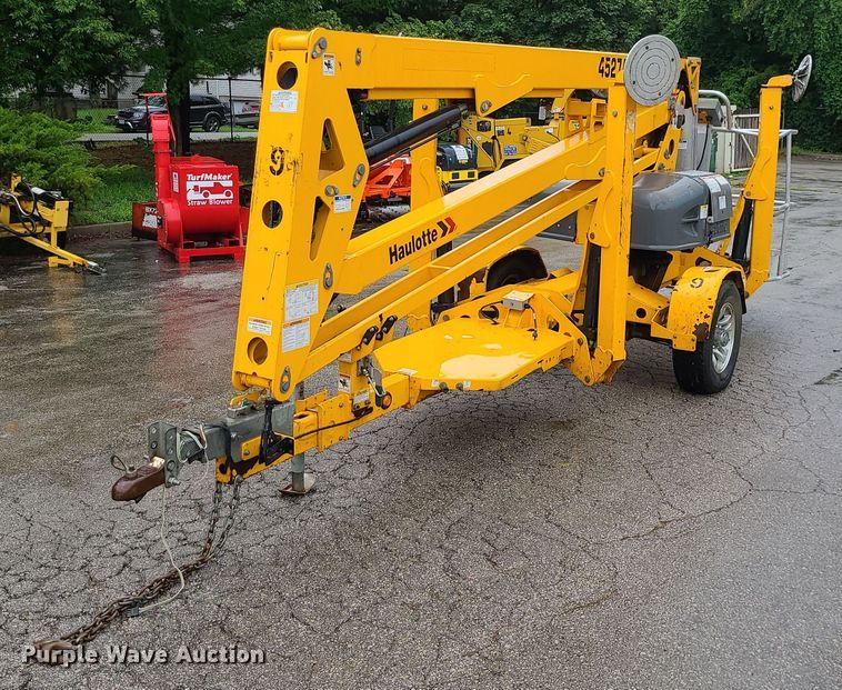 2017 Haulotte 4527A  boom lift - BR9753