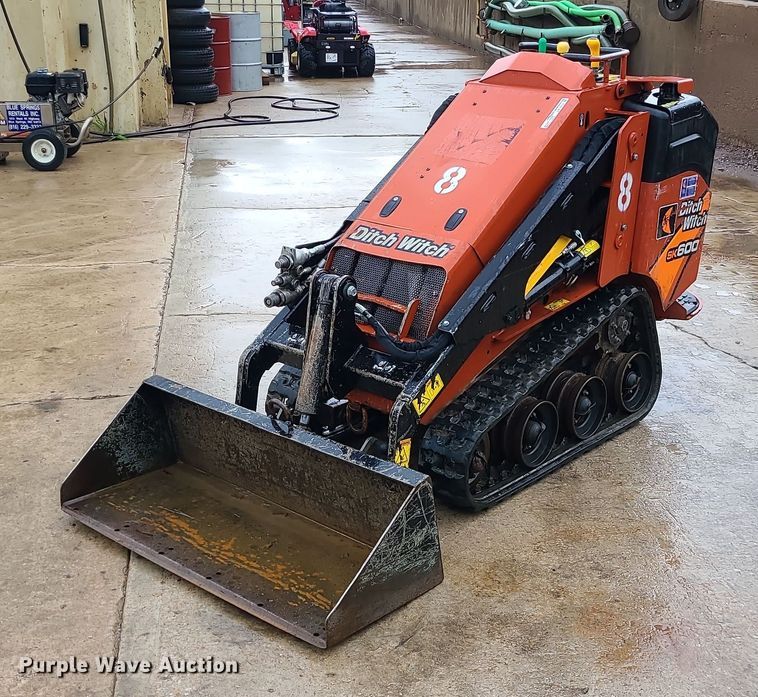 2020 Ditch Witch SK600  compact utility loader - BR9755