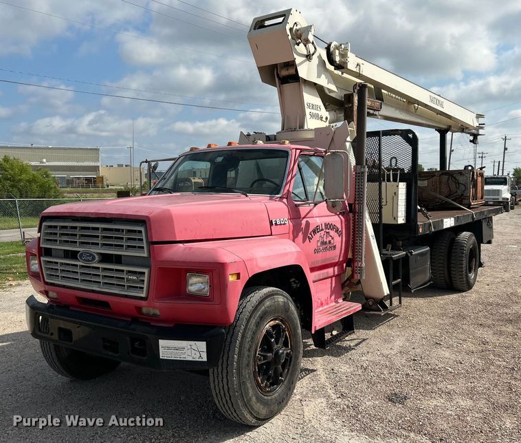 1990 Ford F800  crane truck - DI7904
