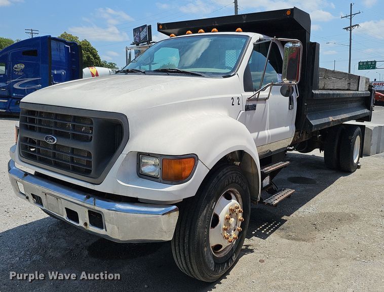 2003 Ford F650 Super Duty XLT  dump truck - DO2865