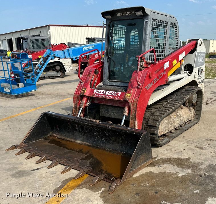 2015 Takeuchi TL12  tracked skid steer loader - DS2075