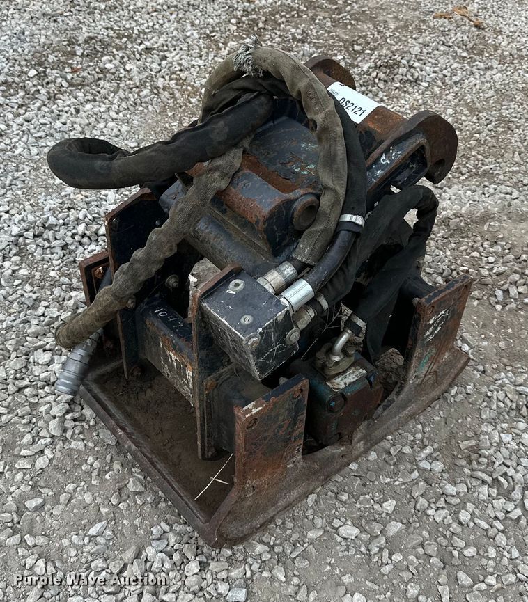 Bobcat  excavator plate compactor - DS2121