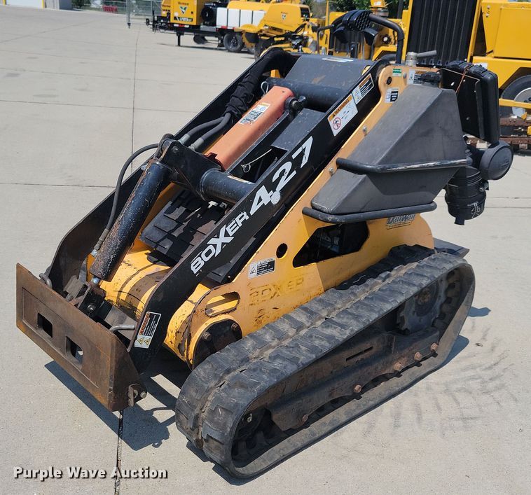 2009 Boxer 427  compact utility loader - IQ9763