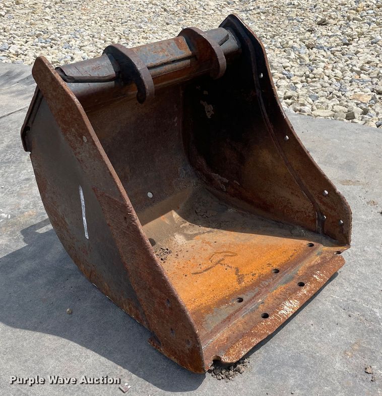 Bobcat  mini excavator bucket - LS9475