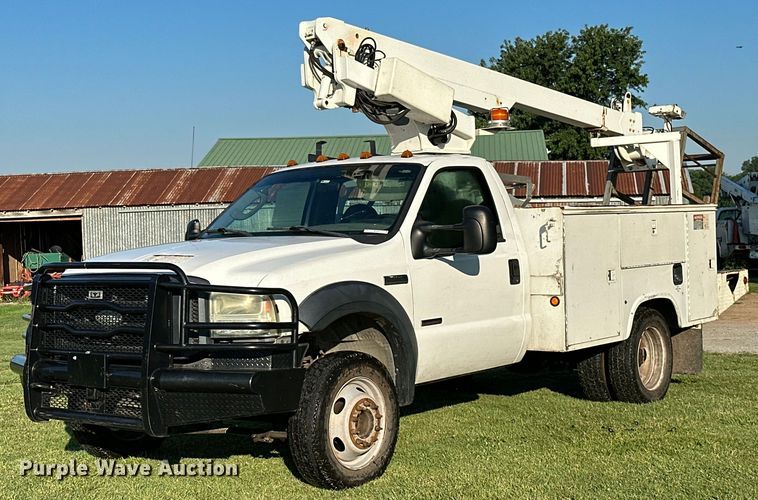 2006 Ford F450 Super Duty  bucket truck - MB9697