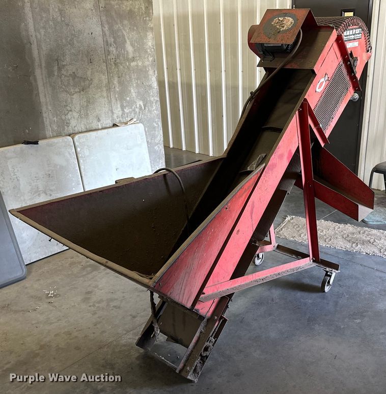 CP Mfg. Inc. Can-Pak CC6  conveyor - NP9891