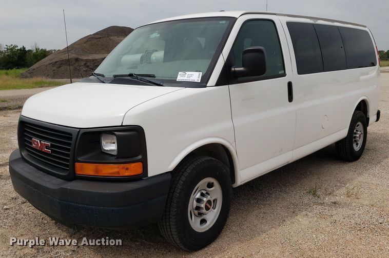2012 GMC Savana G2500  van - DO2942