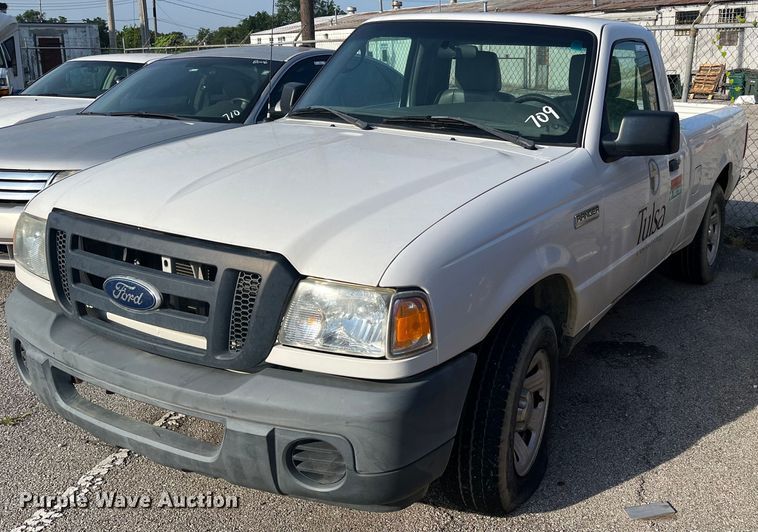 2011 Ford Ranger  pickup truck - LE9545