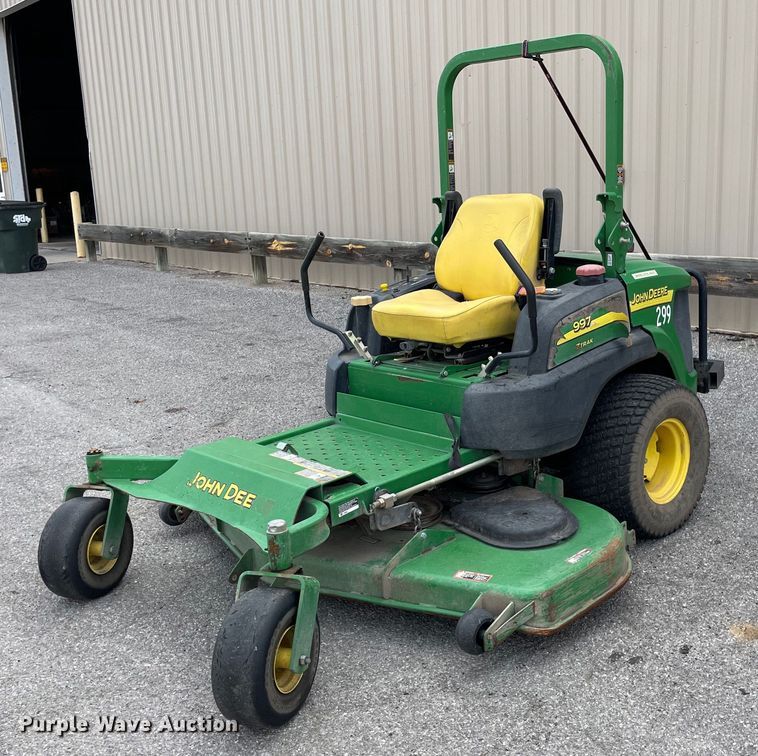 John Deere 997 ZTrak  ZTR lawn mower - LS9497