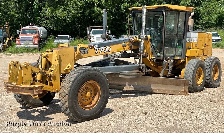 2007 John Deere 770D  motor grader - MB9725