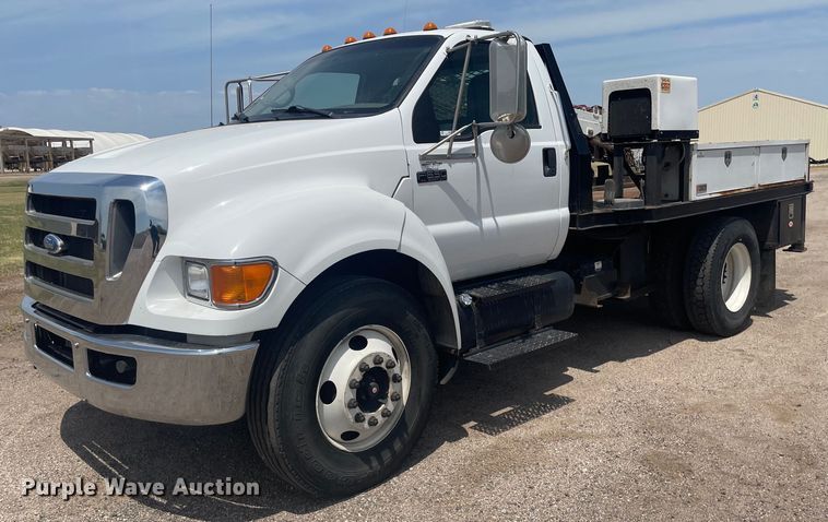 2008 Ford F650 Super Duty XL  flatbed truck - NH9758
