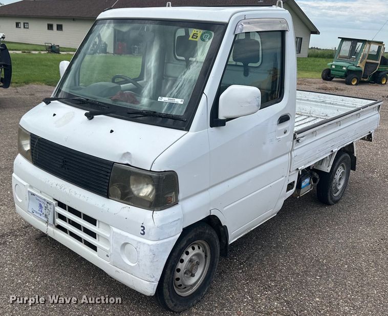 2002 Mitsubishi Minicab  mini truck - NM9424