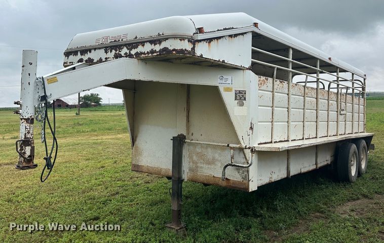 1994 CM  livestock trailer - DM2574