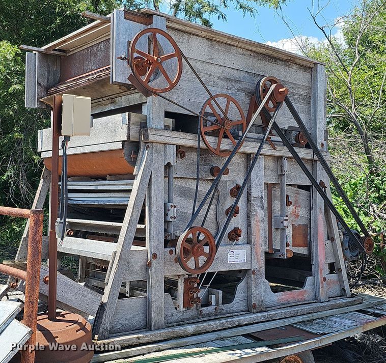 Clipper Cleaners  seed cleaner - DQ0116