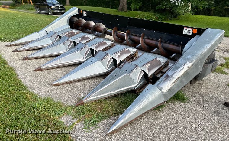 Gleaner 630  corn head - DS2065