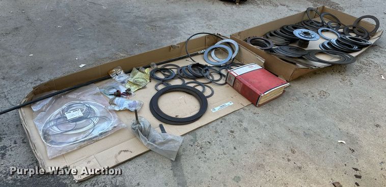 Case tractor transmission parts - KM9852