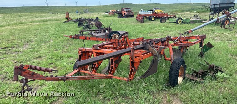 Five bottom plow - NM9387