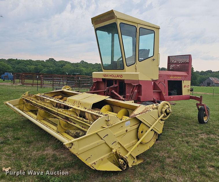 New Holland 910  swather / windrower - NT9796