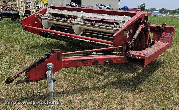 Hesston 1091  windrower - NU9020