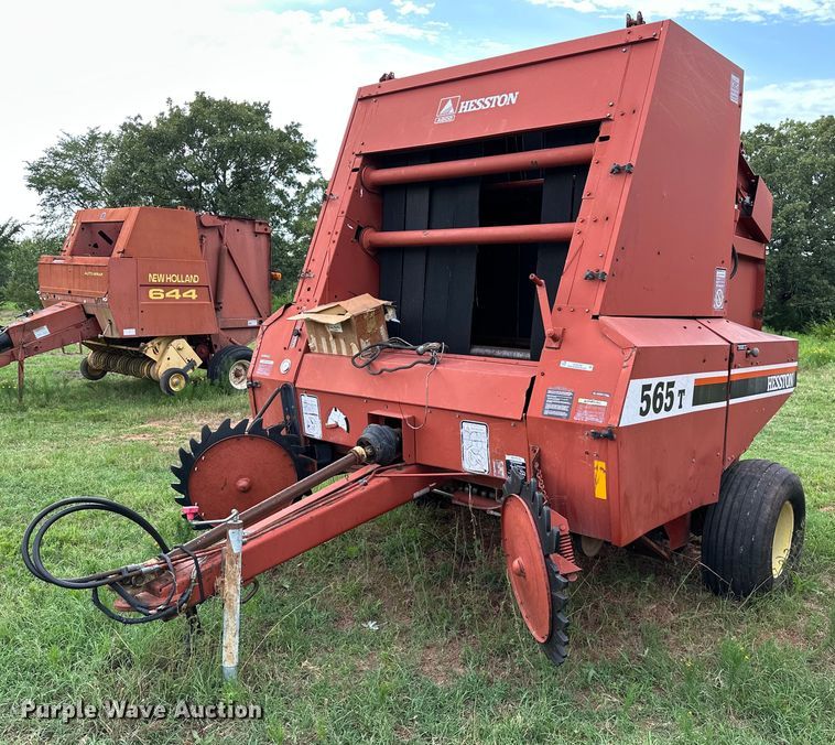 Hesston 565T  round baler - OC9125