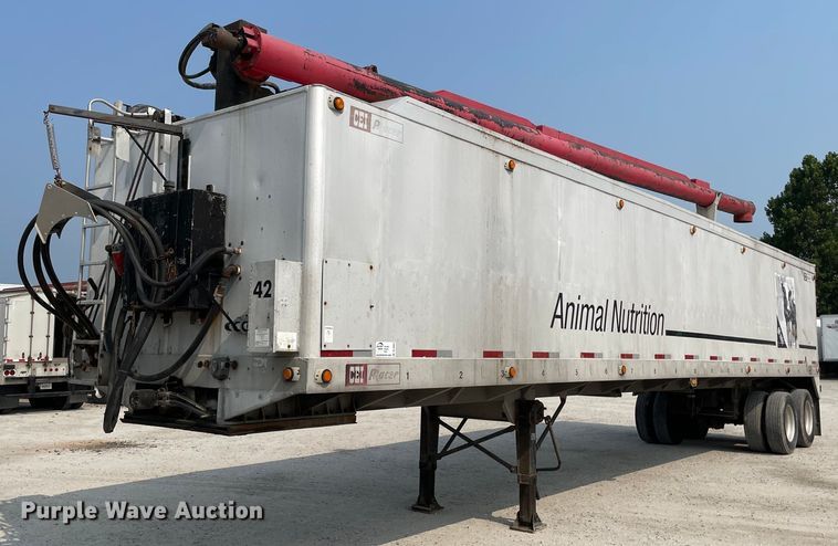 1993 CEI Pacer  feed delivery trailer - DL3863