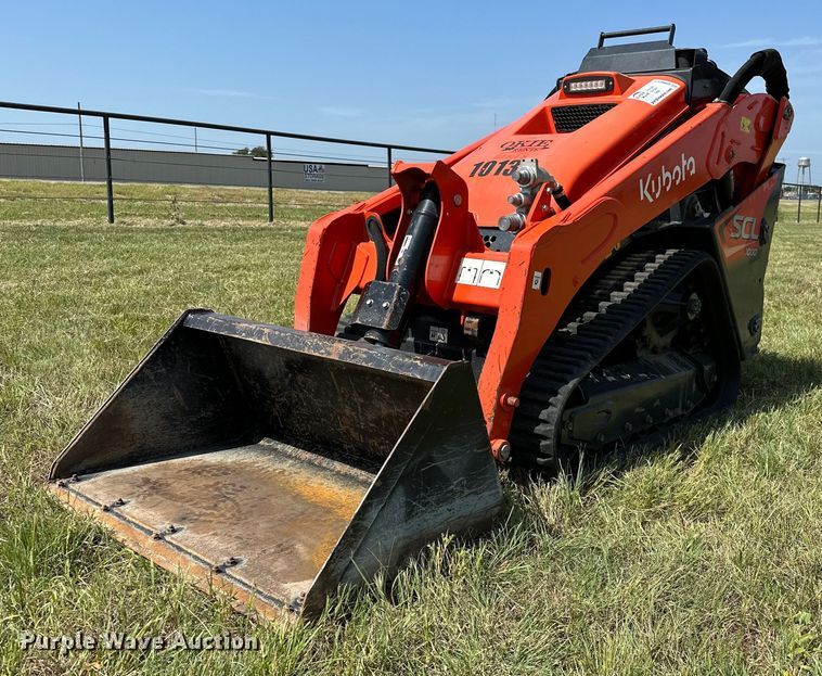 2021 Kubota  SCL1000 compact utility loader - DM0332