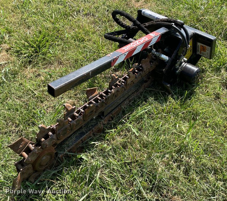 2017 Ditch Witch  compact utility loader trencher  - DM0337