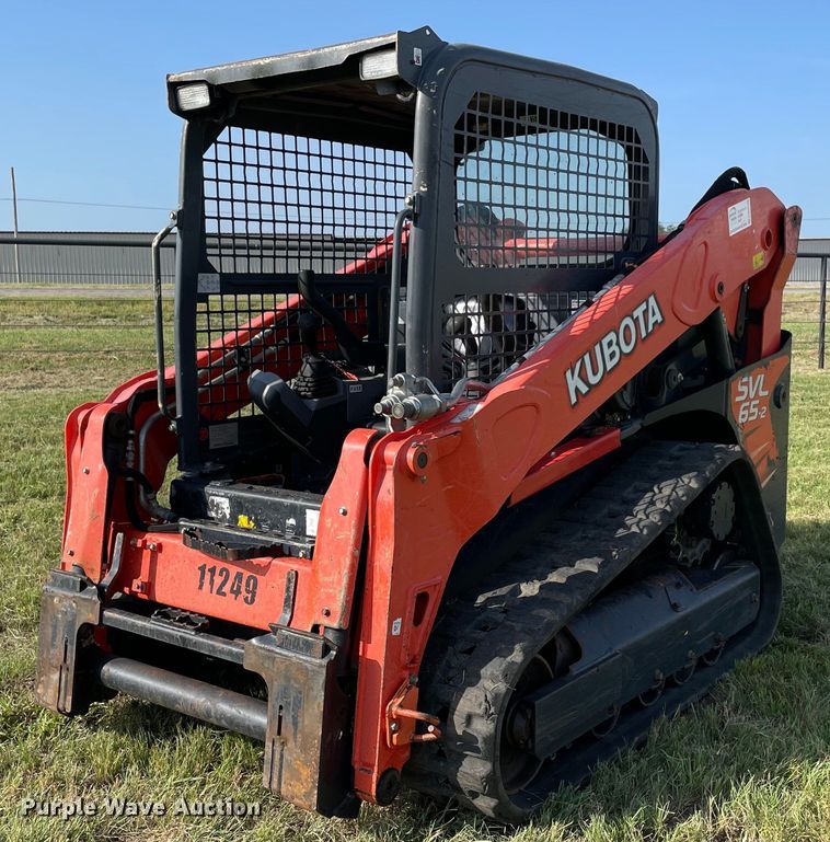 2019 Kubota SVL65-2 tracked skid steer loader - DM0349