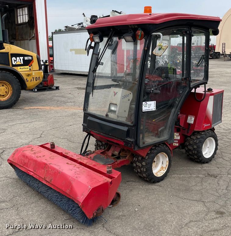 Ventrac 3200  compact tractor - DL3939