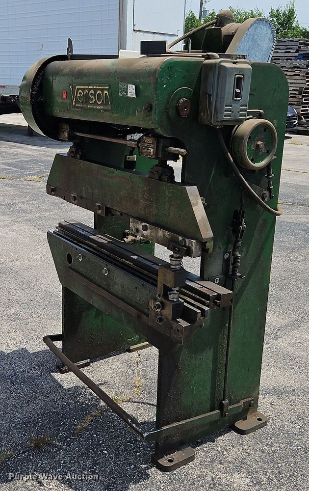 Verson  press brake - DQ1818