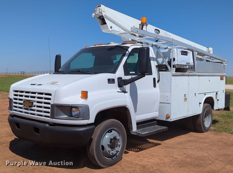 2005 Chevrolet C4500  bucket truck - MX9341