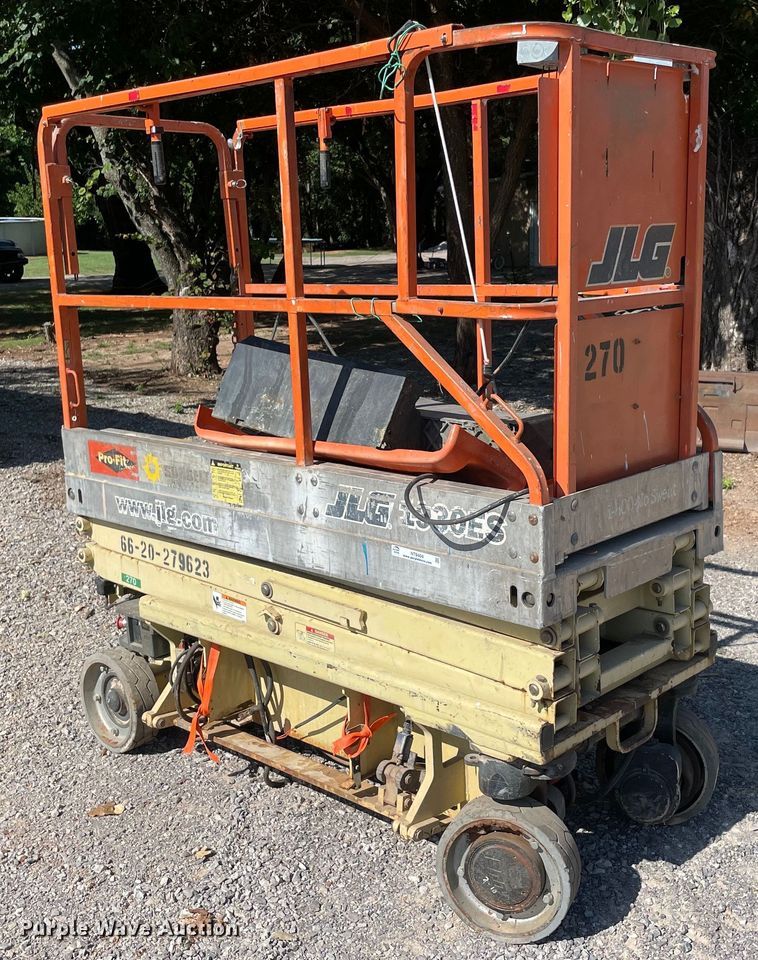 JLG 1930ES  scissor lift - NT9404